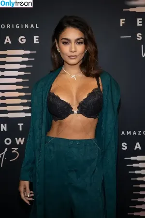 Vanessa Hudgens / VanessaHudgens фото голая #0494