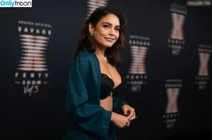 Vanessa Hudgens / VanessaHudgens фото голая #0500