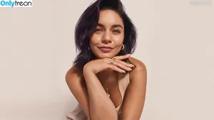 Vanessa Hudgens / VanessaHudgens фото голая #0532
