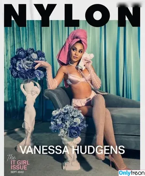 Vanessa Hudgens / VanessaHudgens фото голая #0575