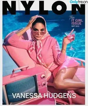 Vanessa Hudgens / VanessaHudgens фото голая #0576