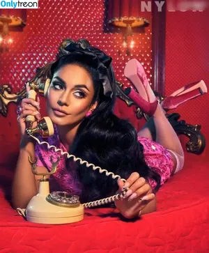 Vanessa Hudgens / VanessaHudgens фото голая #0577