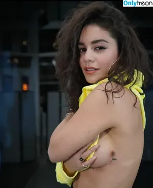 Vanessa Hudgens / VanessaHudgens фото голая #0660