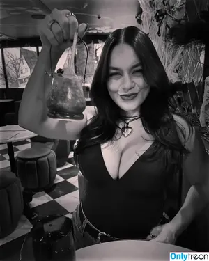 Vanessa Hudgens / VanessaHudgens фото голая #0758