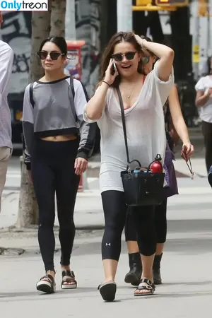 Vanessa Hudgens / VanessaHudgens фото голая #0770