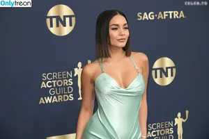 Vanessa Hudgens / VanessaHudgens фото голая #0808