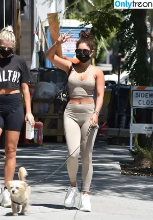 Vanessa Hudgens / VanessaHudgens фото голая #0820