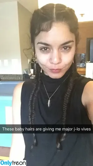 Vanessa Hudgens / VanessaHudgens фото голая #0911