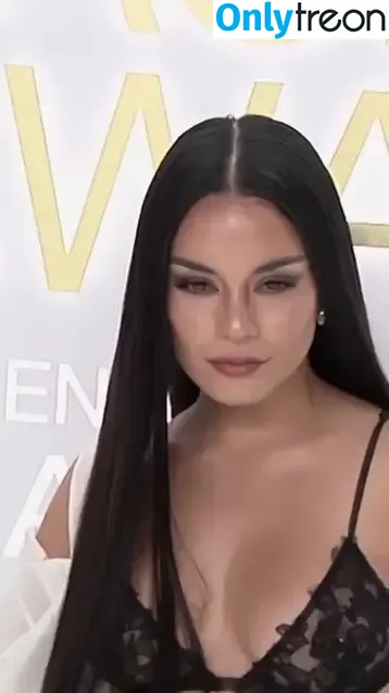 Vanessa Hudgens голая photo #0302 (VanessaHudgens)