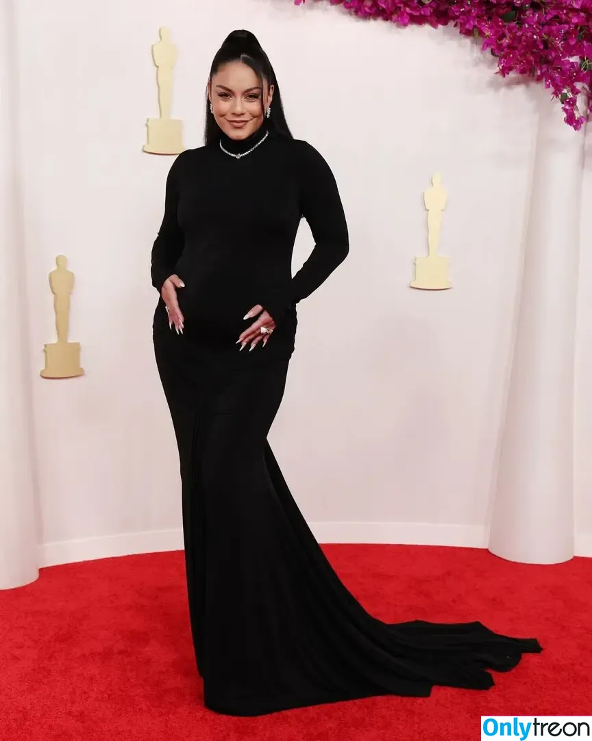 Vanessa Hudgens голая photo #0315 (VanessaHudgens)