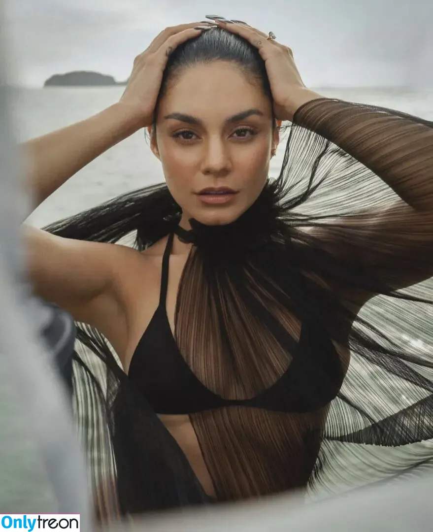 Vanessa Hudgens голая photo #0552 (VanessaHudgens)