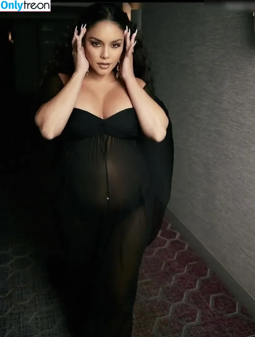 Vanessa Hudgens nude photo #0686 (VanessaHudgens)
