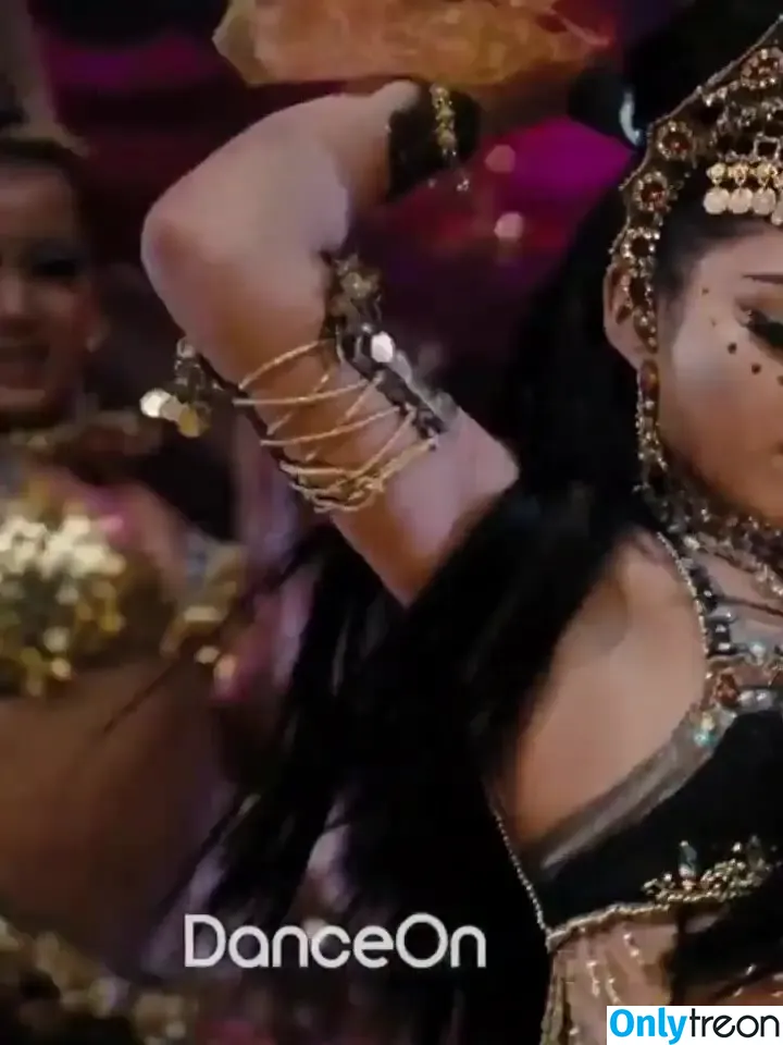 Vanessa Hudgens голая photo #0701 (VanessaHudgens)