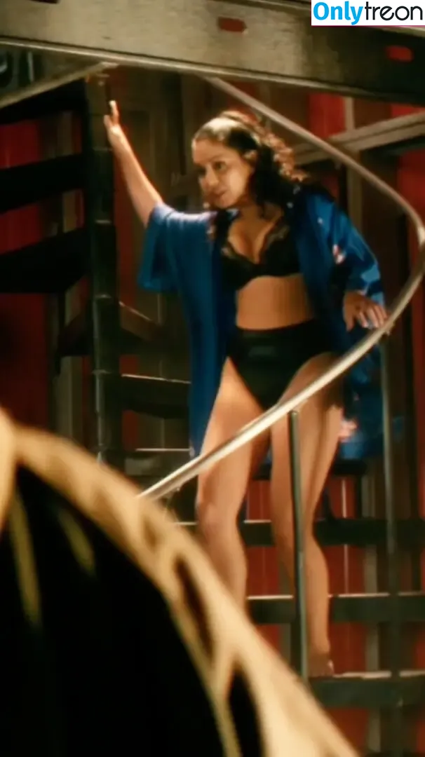 Vanessa Hudgens nude photo #0704 (VanessaHudgens)