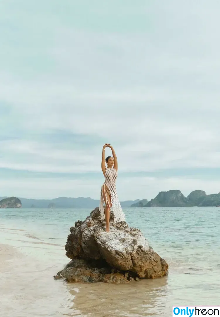 Vanessa Hudgens nude photo #0707 (VanessaHudgens)