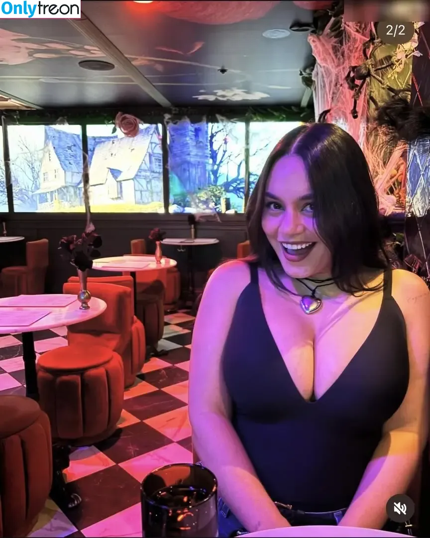 Vanessa Hudgens голая photo #0760 (VanessaHudgens)
