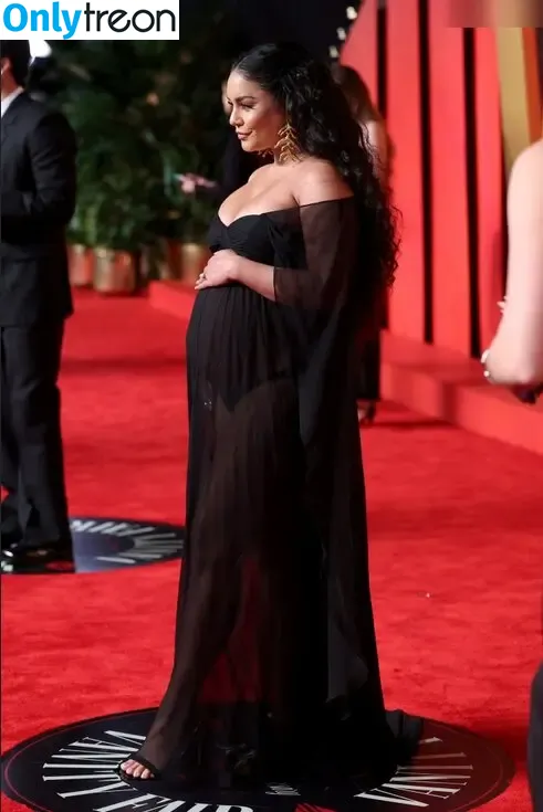 Vanessa Hudgens голая photo #0772 (VanessaHudgens)