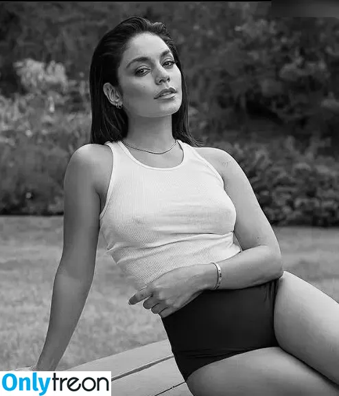 Vanessa Hudgens nude photo #0812 (VanessaHudgens)