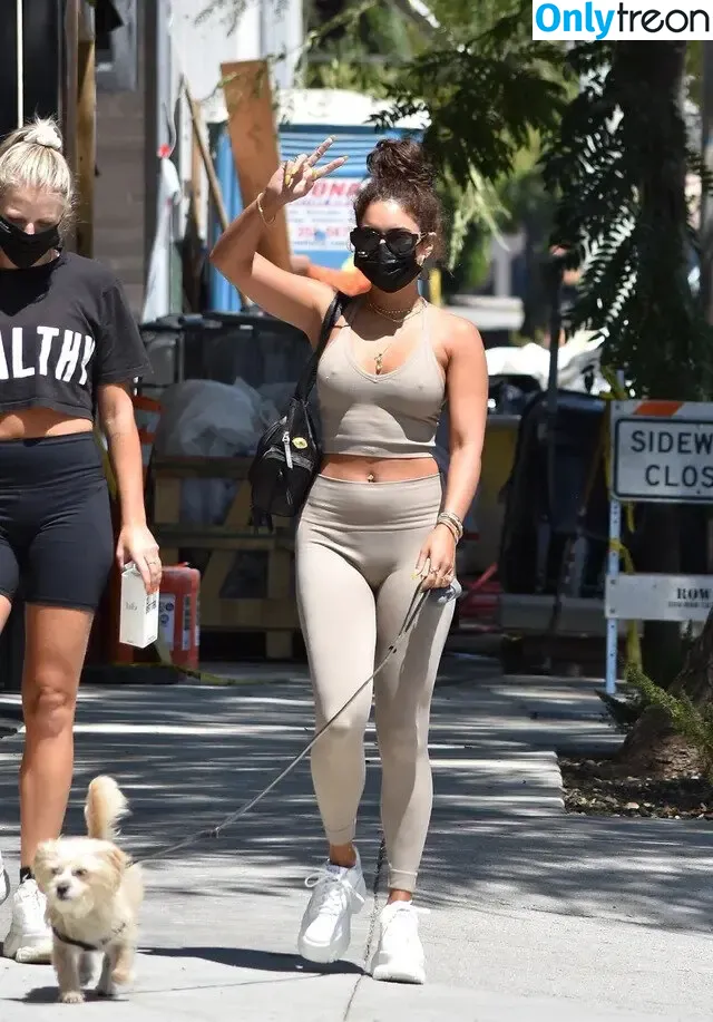 Vanessa Hudgens голая photo #0820 (VanessaHudgens)