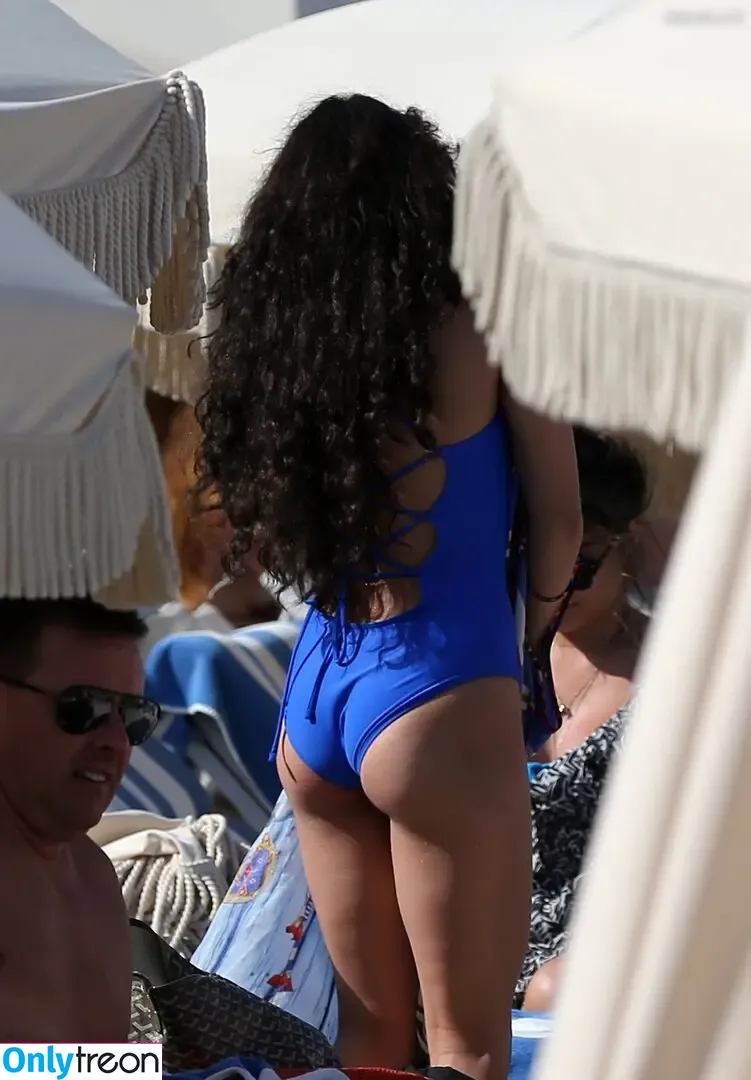 Vanessa Hudgens nude photo #0857 (VanessaHudgens)