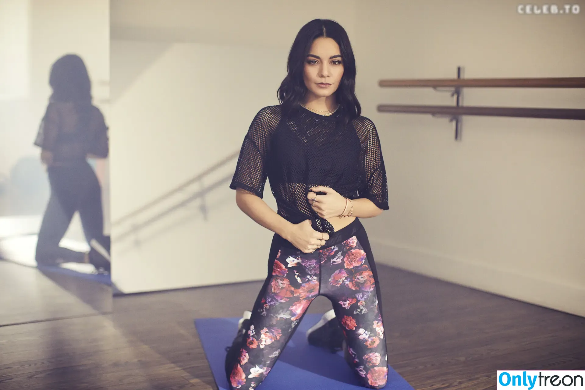 Vanessa Hudgens nude photo #0869 (VanessaHudgens)