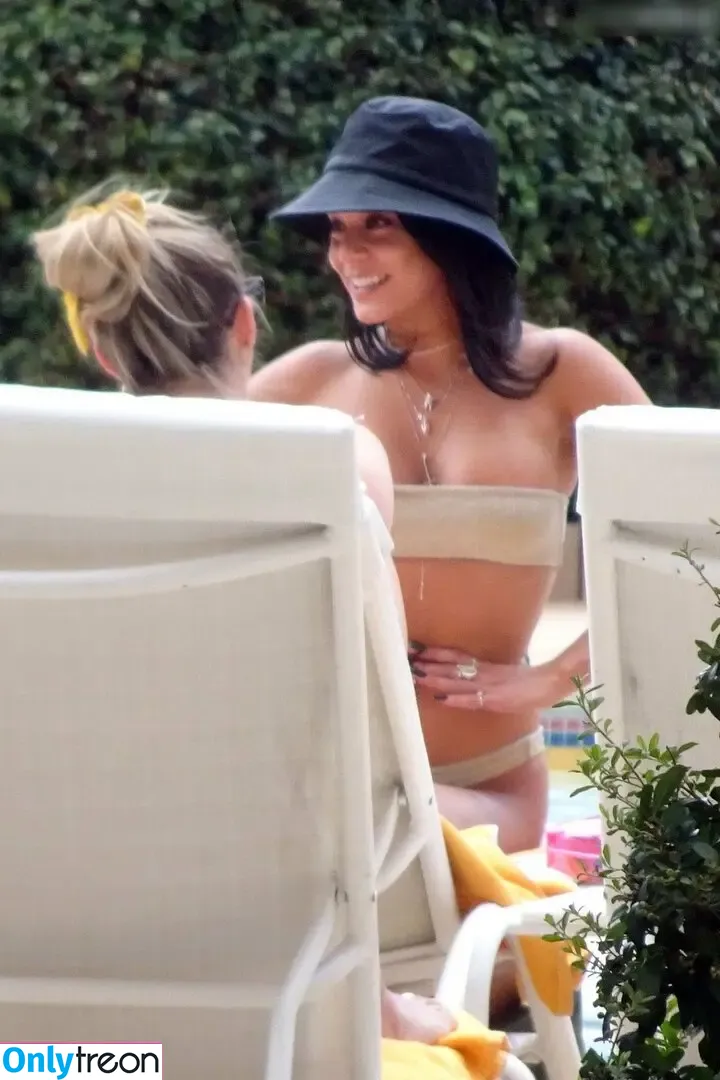 Vanessa Hudgens голая photo #0969 (VanessaHudgens)