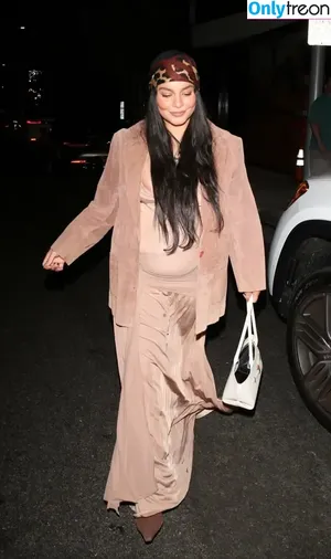 Vanessa Hudgens / VanessaHudgens nude photo #1057