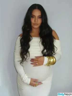 Vanessa Hudgens / VanessaHudgens nude photo #1077