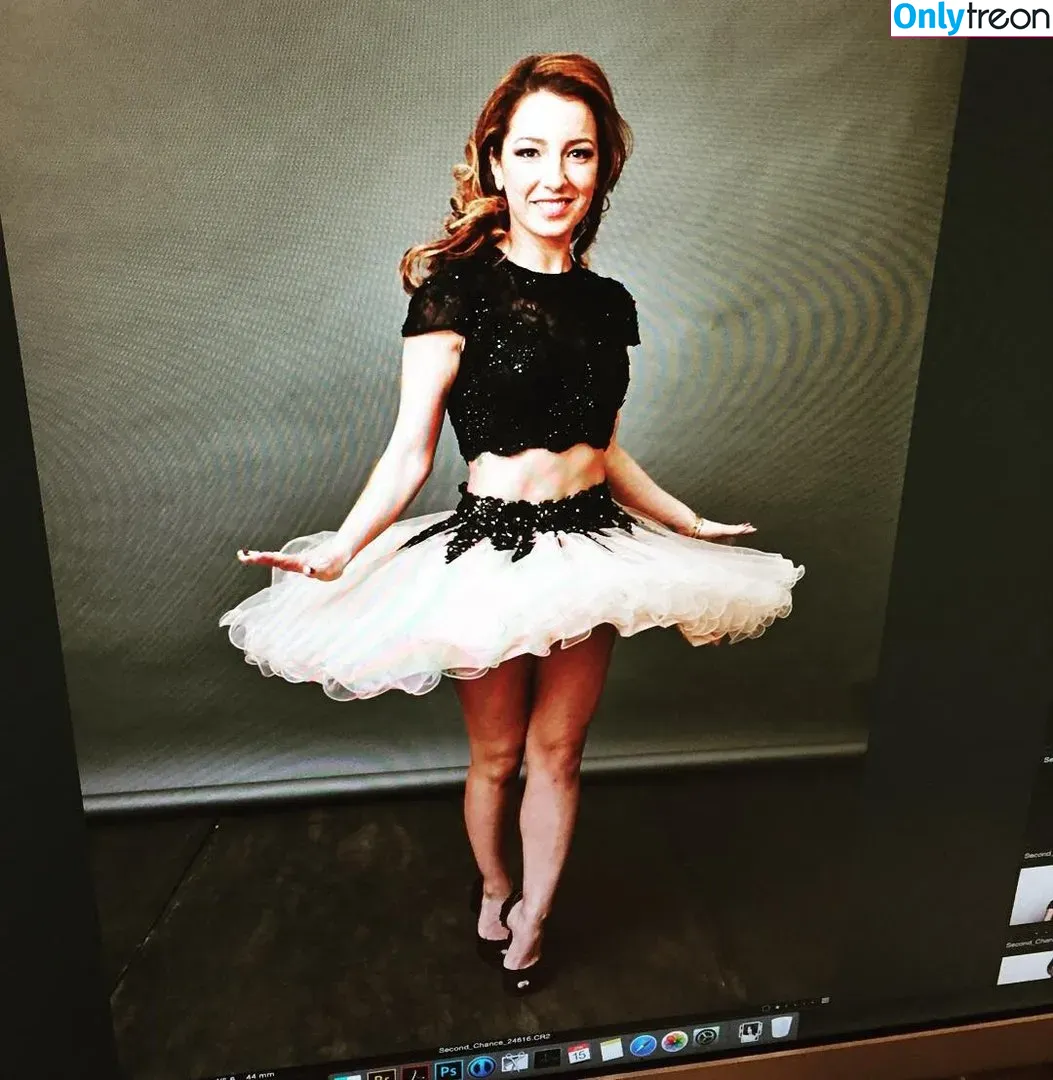Vanessa Lengies голая photo #0008 (littlelengies)
