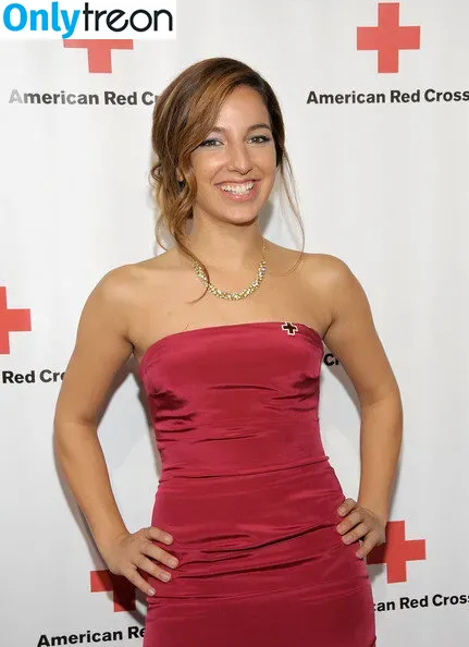 Vanessa Lengies голая photo #0014 (littlelengies)