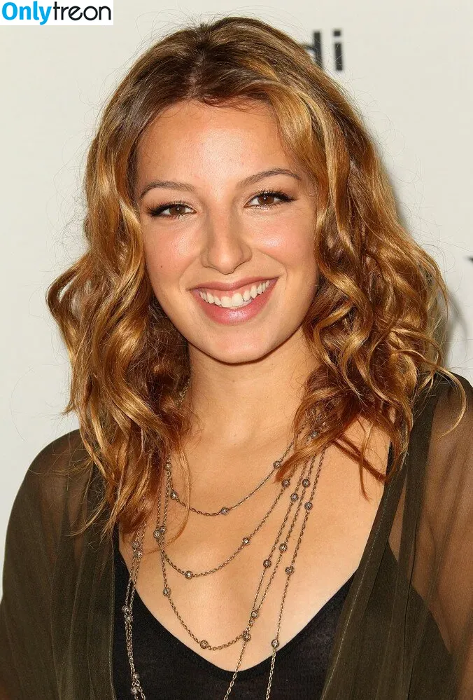 Vanessa Lengies голая photo #0035 (littlelengies)