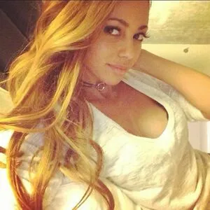 Vanessa Morgan / vanessamorgan фото голая #0002