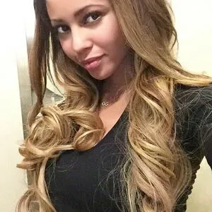 Vanessa Morgan / vanessamorgan фото голая #0004