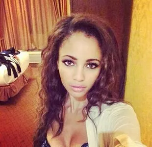 Vanessa Morgan / vanessamorgan фото голая #0033