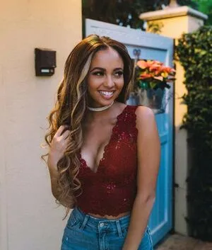 Vanessa Morgan / vanessamorgan nude photo #0162