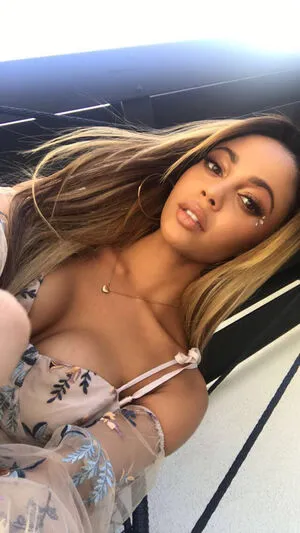 Vanessa Morgan / vanessamorgan фото голая #0280