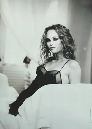 Vanessa Paradis / vanessa.paradis nude photo #0013