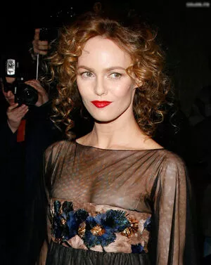 Vanessa Paradis / vanessa.paradis nude photo #0028