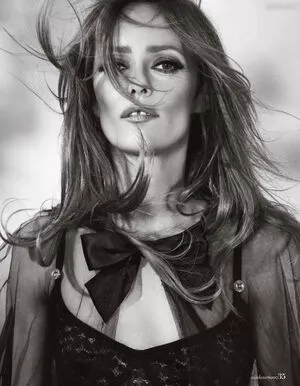 Vanessa Paradis / vanessa.paradis nude photo #0123
