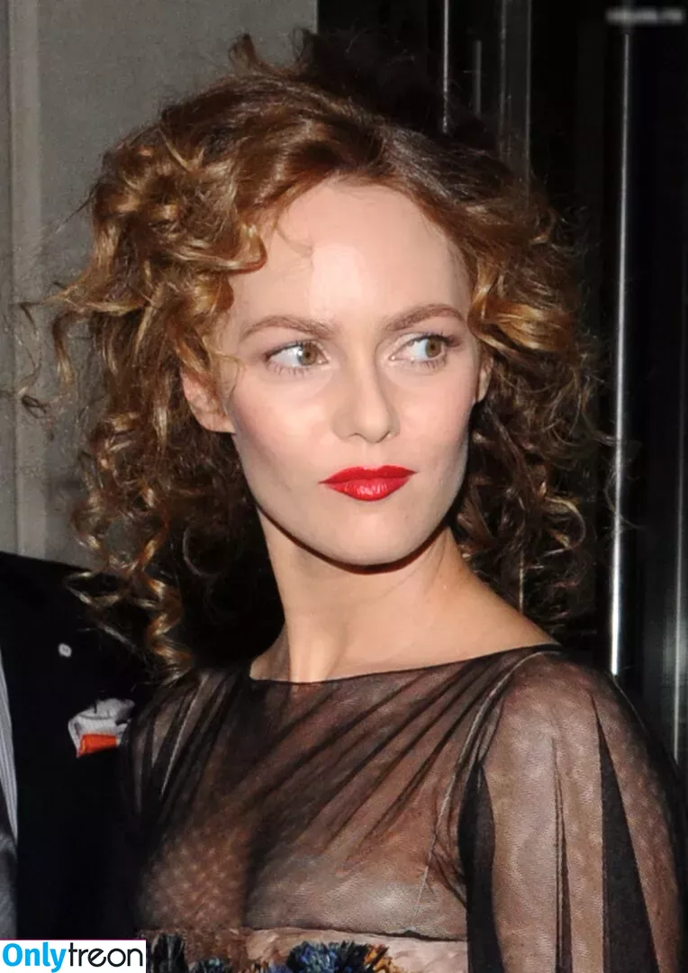 Vanessa Paradis nude photo #0027 (vanessa.paradis)