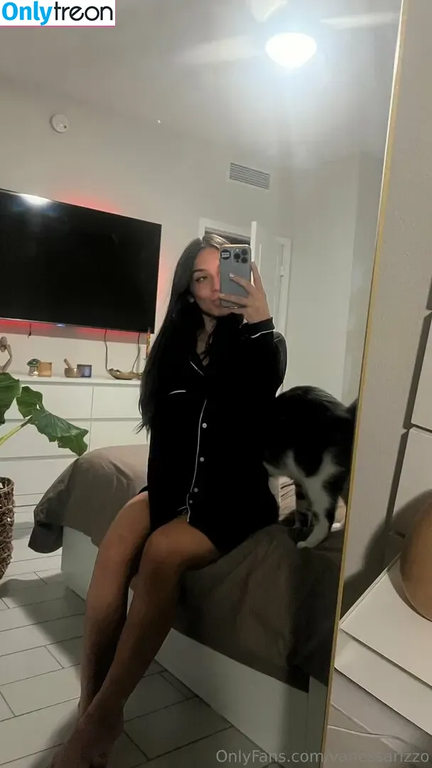 vanessarizzo nude photo #0011 (vanessa_rizzo)