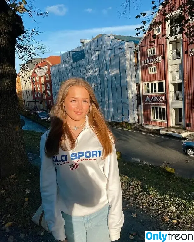 vanessasundet голая photo #0003 (vanessa sundet)
