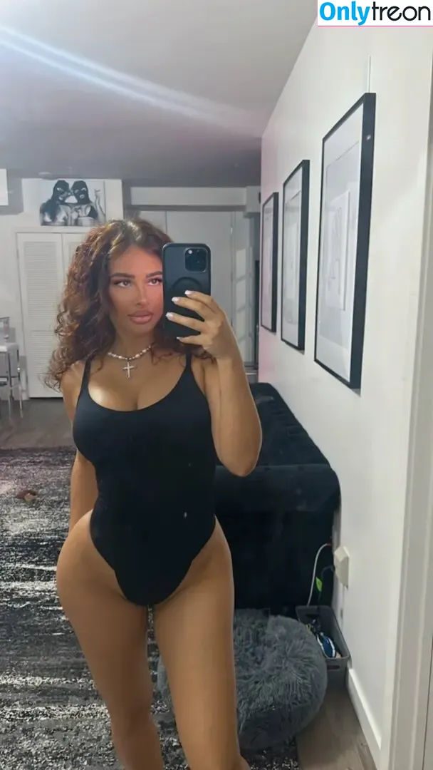 vannnag nude photo #0014 (ardenparty / vannnabanana)