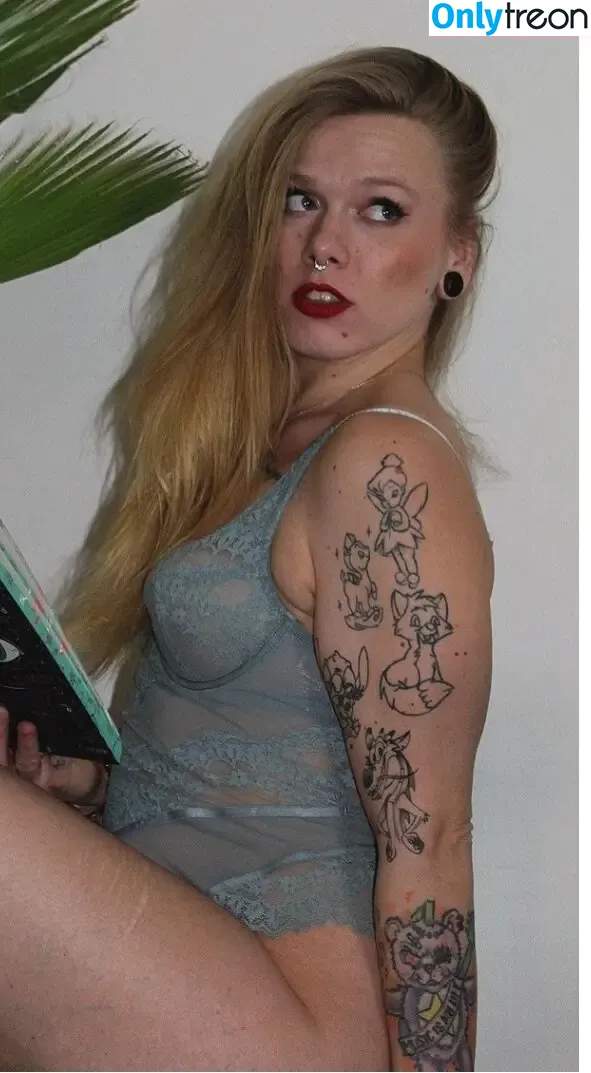 vanny_flowerchild nude photo #0018 (vanny_flowerchild)