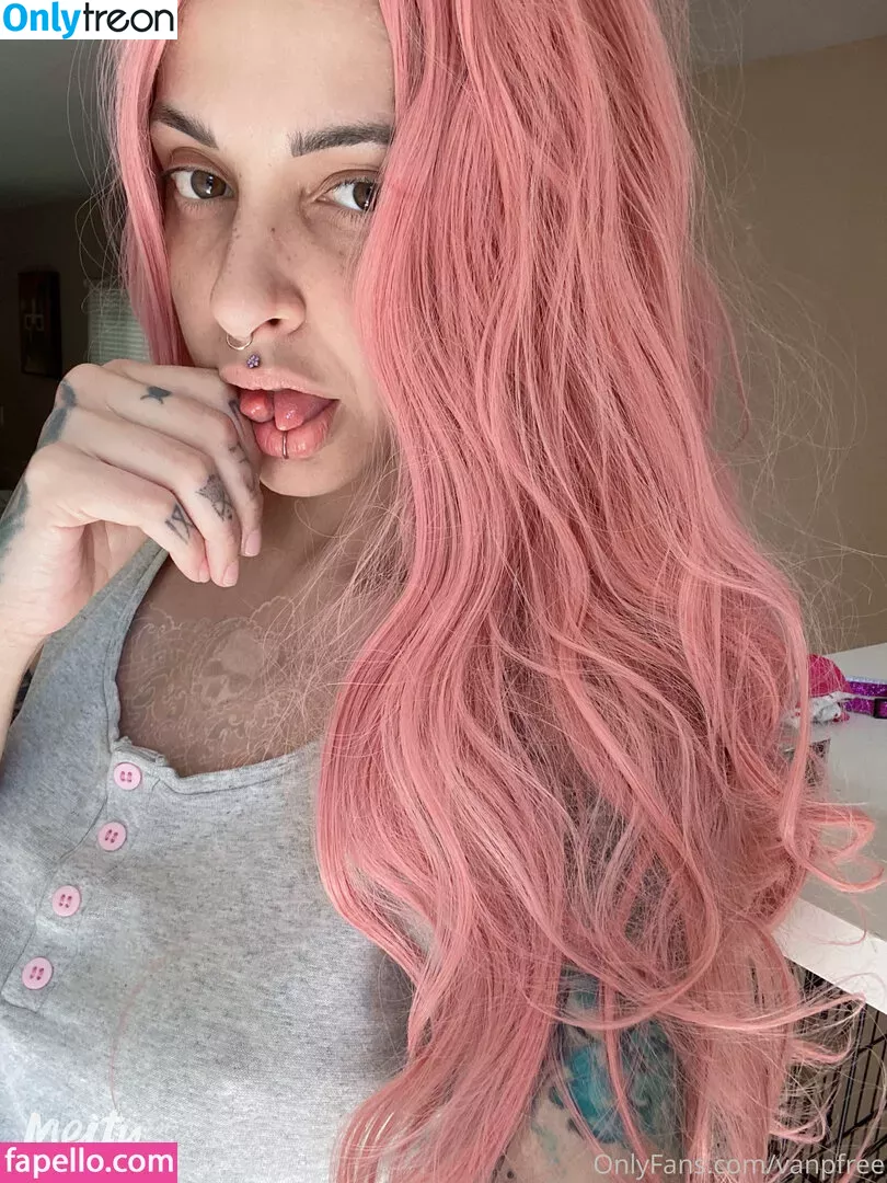 vanphell nude photo #0015 (vanthill_r)
