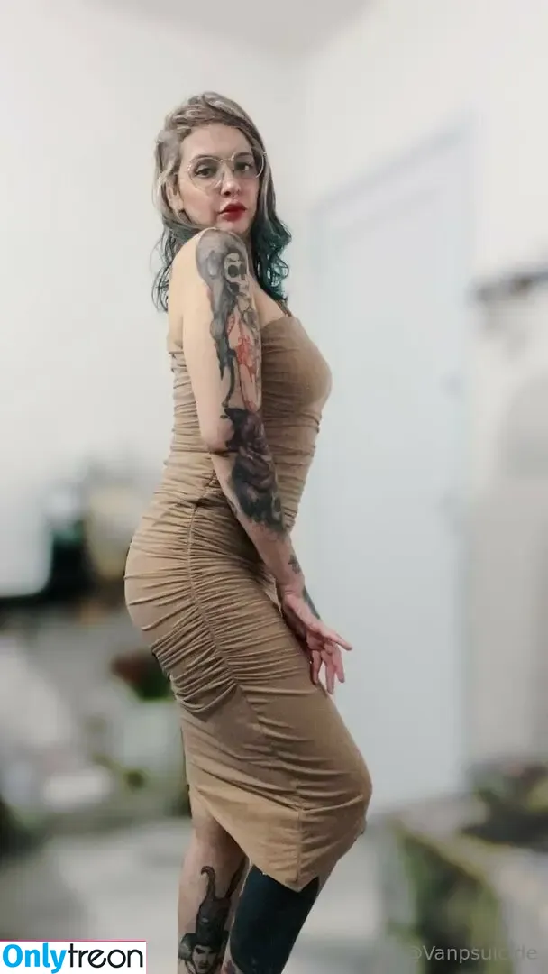 vanplive nude photo #0052 (vanplive)
