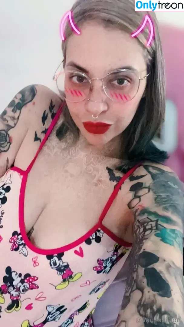 vanplive nude photo #0062 (vanplive)