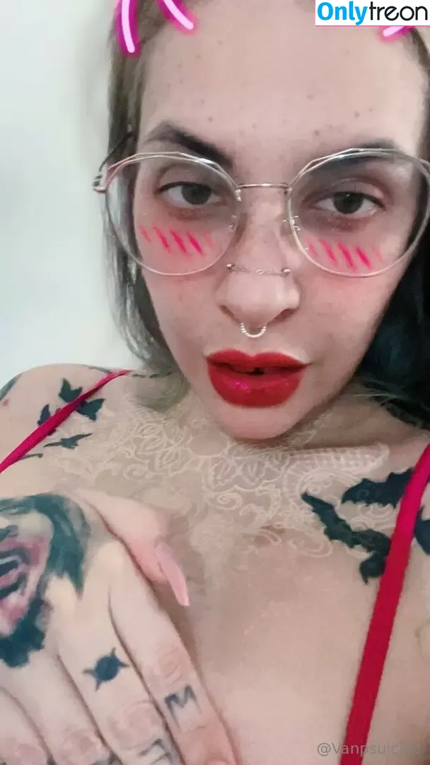 vanplive nude photo #0068 (vanplive)
