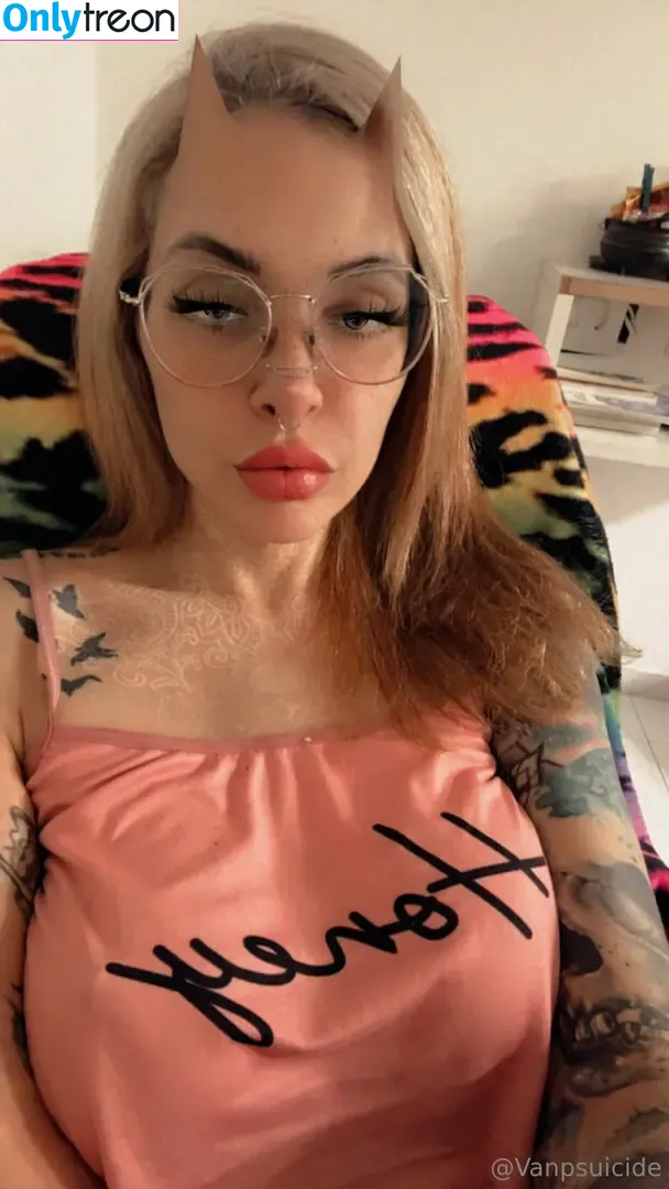 vanplive nude photo #0113 (vanplive)