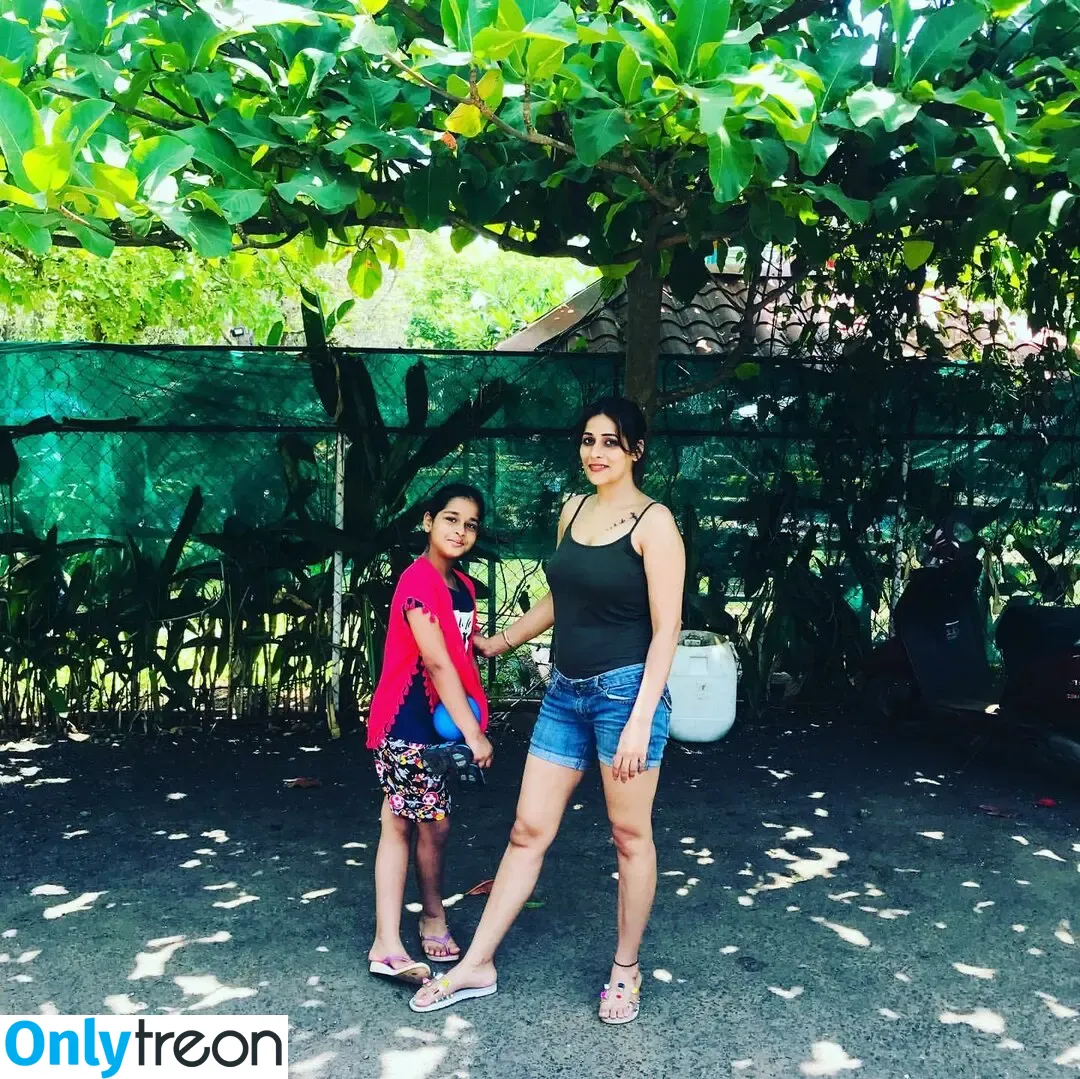 Vansheen Verma Sumbriya nude photo #0008 (vansheen_sumbriya / vansheen_verma)